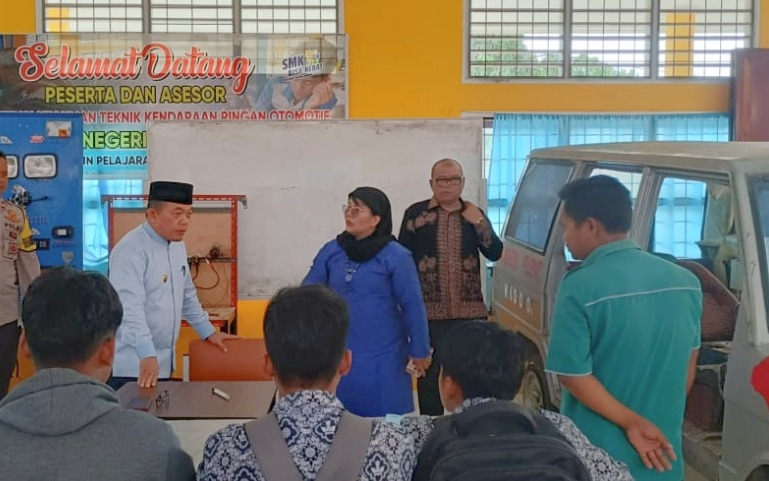 Gubernur Al Haris Dicurhati Guru SMKN 8 Bungo soal PPPK dan Alat Praktek