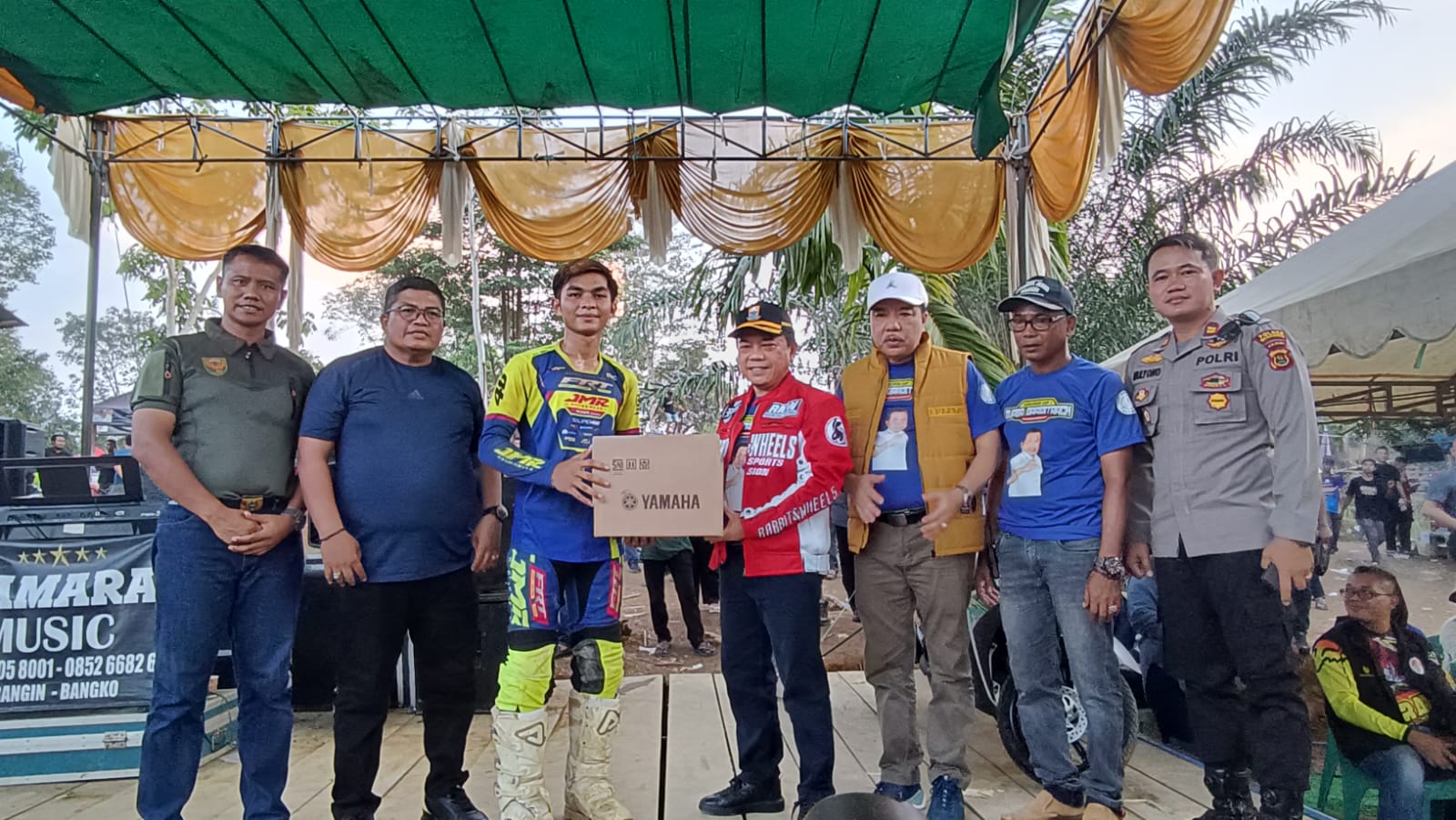 Gubernur Jambi Al Haris Resmi Menutup Gubernur Cup 1 Super Grasstrack di Cirkuit MPK Bangko