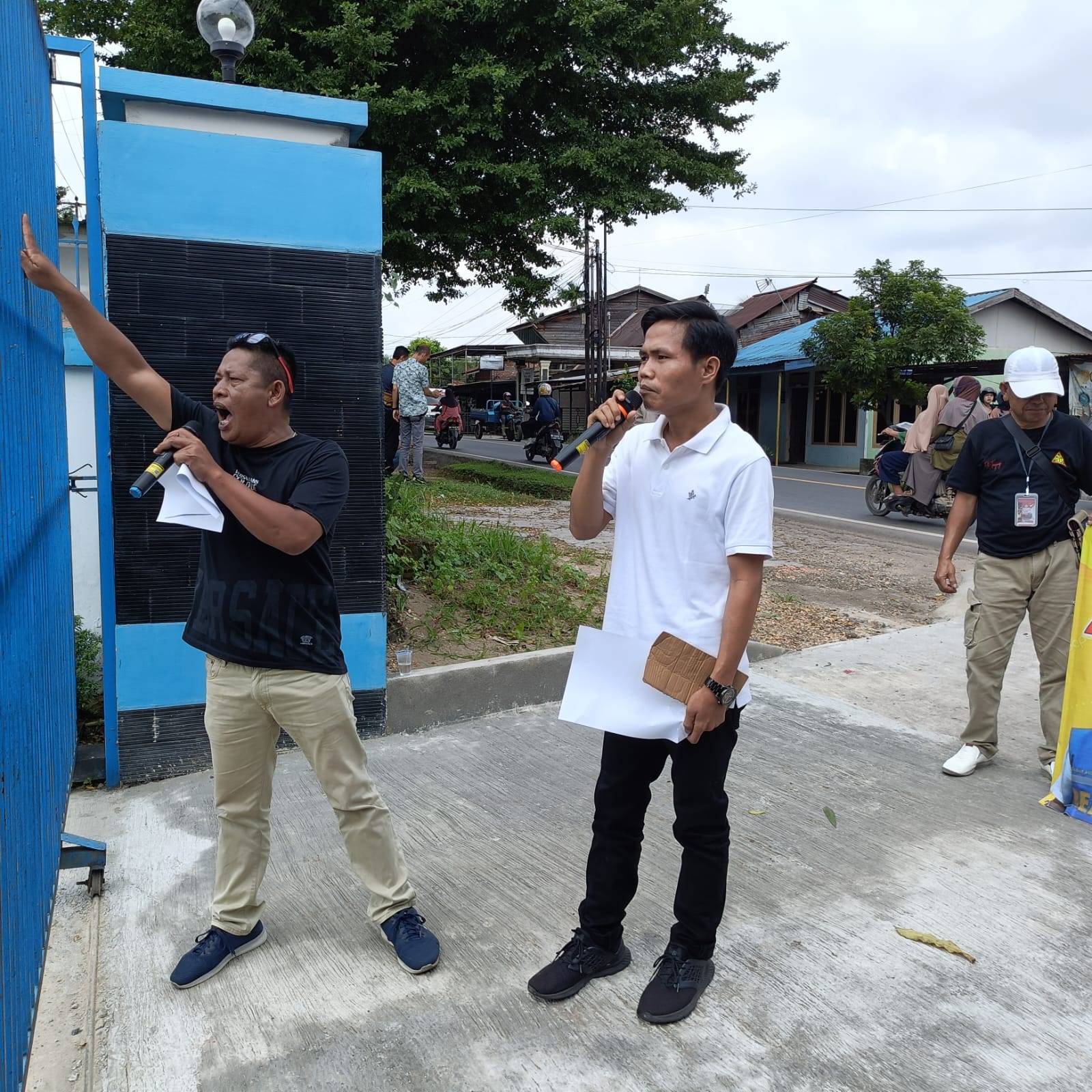 LSM Semut Merah Geruduk Bea Cukai Jambi, Bongkar Dugaan Konspirasi Rokok Ilegal!