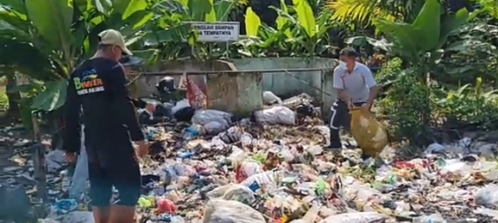 Kalapas Narkotika Kelas IIB Muara Sabak Ajak Jajaran Tingkatkan Kebersihan Lewat Kerja Bakti